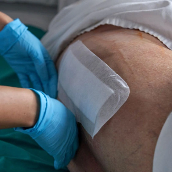 Dr. Diego García Caballero atención especializada en pie diabético, angiología, cirugía vascular, heridas, quemaduras y terapia VAC